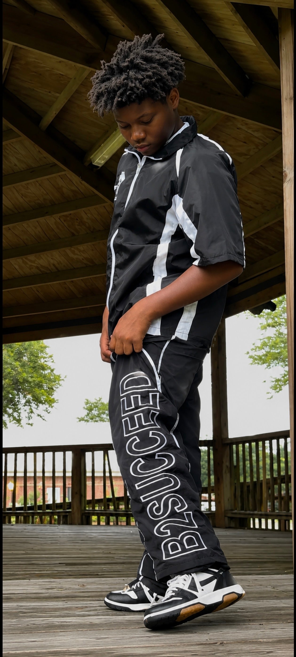 Believe2Succeed Black Windbreaker Set – Black/White